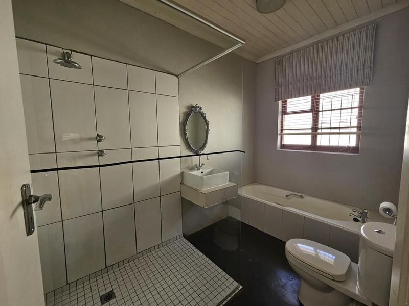 6 Bedroom Property for Sale in Da Gama Bay Western Cape